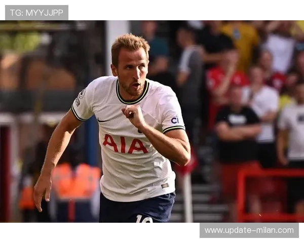 凯恩大局观十足的背身分球再次提升热刺攻势质量