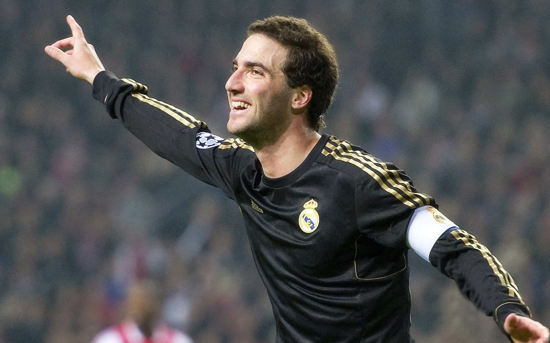 老年健步走竞速组与体验组并行开展